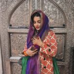 Pamela Mandal Instagram - Felling blessed #ajmir #dargah #jaipur #instagood #instagram #bts #lifestyle #traveling #roseday #blessed