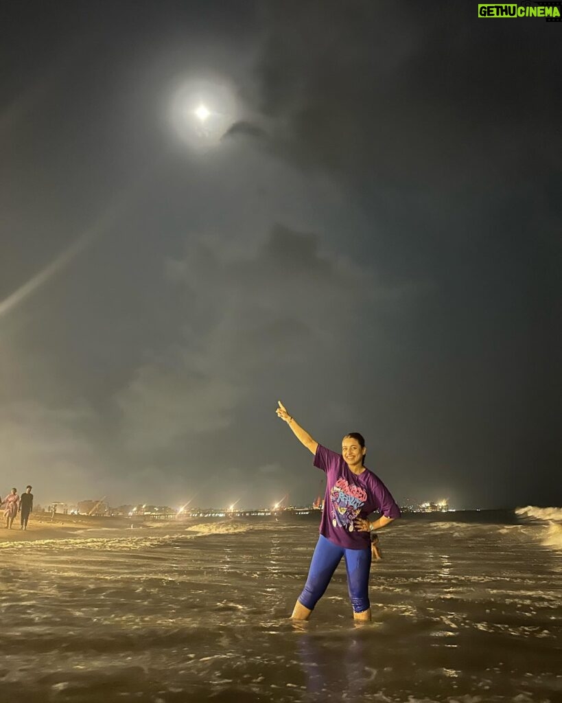 Pamela Mandal Instagram - Happy buddha Parama🙏🌷 #samundar #buddhapurnima #insta #dance #reels #life #lifestyle #instadaily #bts #beauty #lifestyle #bollywoodsongs #kahonapyarhai #sealife #sea #nightphotography #nightlife #universe #sprichuality ##spiritualjourney #blessed #goodvibes