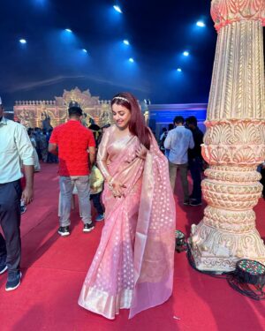 Pamela Mandal Instagram - Ashtamir saj💕
#durgapuja #bts #festival #saree #bengoli #instagram ##sareelover #subhomahalaya #devidurga #mahalaya2023 #like #comment #impower #strong #beautiful #bongbeauties #bengolisaree #maa #jaimatadi #cottonsaree @creationbypamela