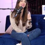Pamela Sambrano Instagram - Aún queremos saber qué fue lo que dijo Simón Bolívar, @sambranocons 👀🤣 Mira el capítulo completo en YouTube y Spotify 🤗▶️. No olvides suscribirte ✅🔔