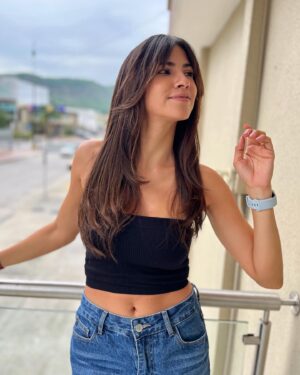 Pamela Sambrano Instagram - 📍: @eleven.hairclub 💓