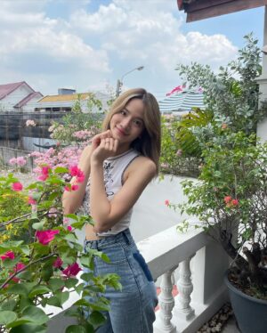 Panisara Rikulsurakan Instagram - 💖💛💚🩵 

Cr @nattakitshoot