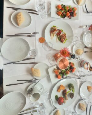 Paola Paulin Instagram - I had an a incredible business lunch at Monaco during @grandprix 🇲🇨🏰🏎️ .. I’m so grateful for what’s coming up for me as an actress and producer .. life is a dream coming true @paolapaulinventures thank you for all the support 🖤
-
Tuve un increíble almuerzo de negocios en Mónaco durante @grandprix 🇲🇨🏰🏎️. Estoy muy agradecida por lo que me espera como actriz y productora. La vida es un sueño hecho realidad. Gracias a todos por su apoyo 🖤
