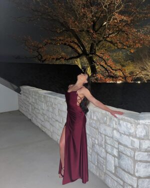 Paola Andino Instagram - Una noche para los enamorados 🖤