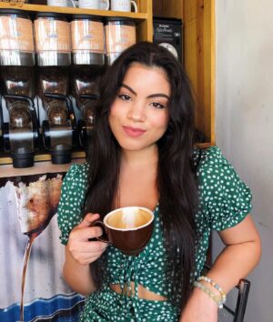 Paola Andino Instagram - Salud 😌 ...even though I’d already downed my latte