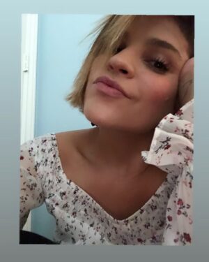 Paola Lázaro Instagram - buenas noches familia 🌙