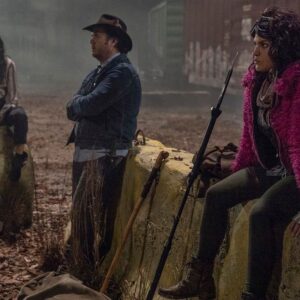 Paola Lázaro Instagram - Let’s go! 🧟‍♂️🔥🧟‍♀️🔥🧟‍♂️1 day! Finale episode mañana sunday october 4th! #thewalkingdead #twd #twdfamily 🖤