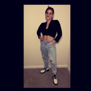 Paola Lázaro Instagram - Happy New Year y’all! This year I think I’m gonna reinvent certain things about myself. What are your plans for the year?

¡Feliz año nuevo, mi gente! ¿Cuáles son tus planes para este año?