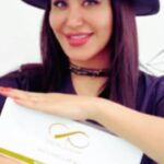 Parisa Roshani Instagram - لايك و كامنت شما منو فعال تر ميكنه براي ساخت ويديوهاي #آموزشي بيشتر براي شما 🍓 #رژلب دائم ميتونه خيلي جذاب باشه 🥰كيا دوست دارند برنده من بشن و 💝هديه بگيرند فعاليت كن و هديه بگير به ارزش ٨ ميليون اون هديه انجام كار لب توسط خودم ميباشد نظرتو درباره رژ لب بنويس يكي از دوستاي واقعيتو تگ كن و بعدش بيا افيس من و هديتو بگير 👇🏻👇🏻👇🏻👇🏻👇🏻👇🏻👇🏻👇🏻👇🏻👇🏻👇🏻👇🏻 شماره سفارش محصول :09120030892