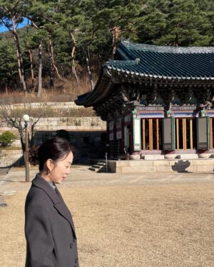 Park Eun-young Instagram - #진관사 
은평구에 이렇게나 좋은 곳이 있었네요🤩
휴전선 이남 땅 중에서 두번째로 풍수가 좋다는 이 곳!!
기 잔뜩 받고 소원빌고 왔어요🙏🏻

#흥해라 #갑진년
값진 한 해 되길💚