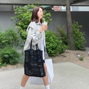 Park Eun-young Instagram - 태진이가 알려준
자연스럽게 걷는 사진 #촬영 #꿀팁 📸

사진은 자연스러울지 모르나
과정은 부자연스럽기 그지없네😆
#사진의민낯