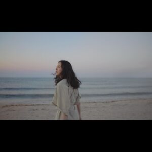 Park Ji-yoon Instagram - 안녕하세요.
이번주 목요일 오랜만에 새로운 싱글을 냅니다.
다시 하나하나 준비 중이에요.
좋은 음악으로 좋은 봄날이 되기를 바라봅니다.
모두 건강히 만나는 그날까지 행복하세요..