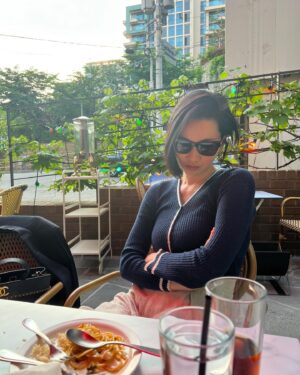 Park Kyung-hye Instagram - 따뜻한 봄날😎날씨 너무 좋고 밥 너무 맛있고 맘마미아 너무 재밌지 뭐예요!
❤️😆❤️photo by- @yoonjujang