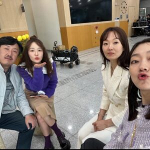 Park Kyung-hye Instagram - #이연애는불가항력 비하인드😆
녹지과분들과 신유 셀레는 발과
라디오상황극까지 ㅎㅎㅎㅎㅎㅎ
다음주에 만나요 감사합니다!
이쓰똬라따다❤️😍❤️