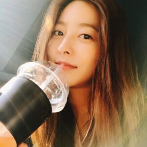 Park Se-young Instagram - 언니랑 조카들이랑 데이트:) 이따 아형에서 만나요!
#아는형님 최고!!!