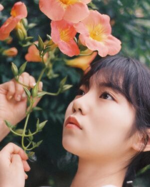 Park Seo-yeon Instagram - @ohongsi____ 🌺