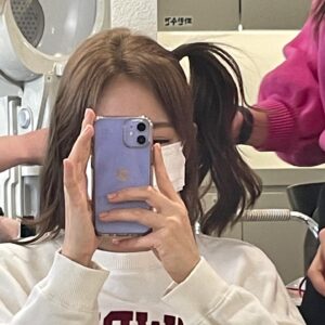 Park Seo-yeon Instagram - 뿌까 머리 아름 🤓🐰🤍
#지금부터쇼타임