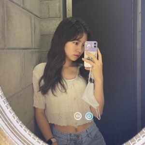 Park Seo-yeon Instagram - 