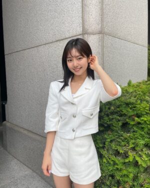 Park Seo-yeon Instagram - 6월의 어느 날 🌳✨