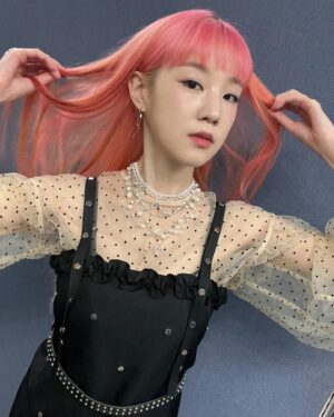 Park Bo-ram Instagram - 💐