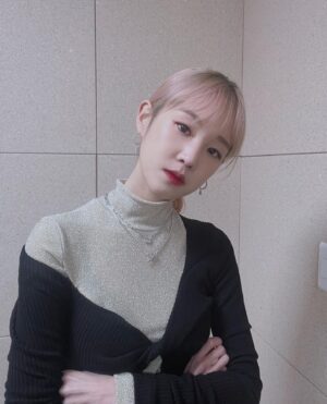 Park Bo-ram Instagram - 🫠