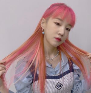 Park Bo-ram Instagram - 🌈