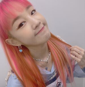 Park Bo-ram Instagram - 🌈