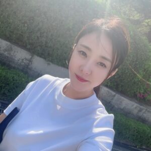 Park Eun-hye Instagram - 날씨 좋당~💕
