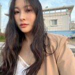 Park Gyu-ri Instagram - ☀️🌊🫧 따뜻해서 몽글거리는 기분