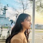 Park Gyu-ri Instagram - ☀️🌊🫧 따뜻해서 몽글거리는 기분