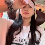 Park Gyu-ri Instagram - 4월의 나 꽈악 채워봤어 어때