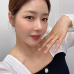 Park Ha-na Instagram - 💜