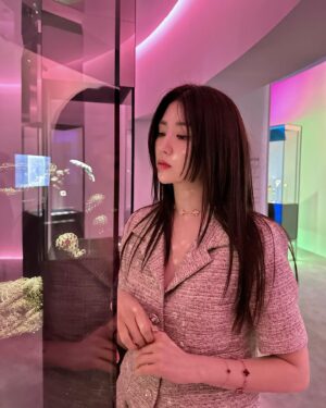 Park Ha-seon Instagram - @vancleefarpels Time, Nature, love
-2024. 4. 14