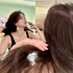 Park Ha-seon Instagram - triangle lover💋