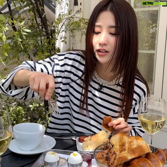 Park Ha-seon Instagram - 뉴스 속보입니다* #박하선의씨네타운 @sbscine