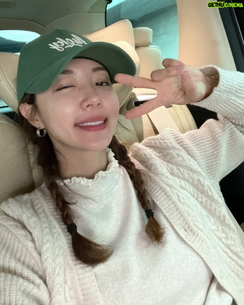 Park Han-byul Instagram - 🧢✌🏼 #ootd #selfie