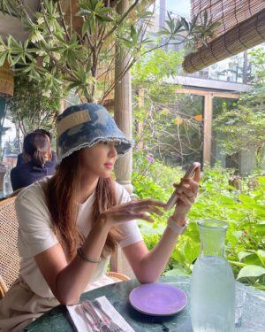 Park Han-byul Instagram - 서울 온 느낌 = 외국여행 ✈️