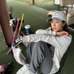 Park Han-byul Instagram – 몇달만에 잡은🏌🏻‍♀️ 다시 감 잡아보까나

#ootd
#golf
#lecoq