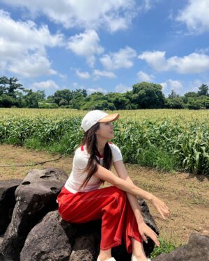 Park Han-byul Instagram - 🌽