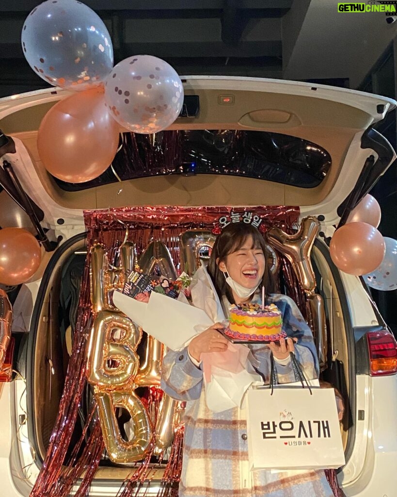 Park Hye-su Instagram - 행복한 하루를 만들어주신 모든 분들 정말 감사합니다🥰