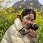 Park Hye-su Instagram - 봄꽃 좋아