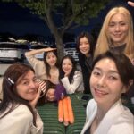 Park Ka-hi Instagram - 양파언니~ 노래해줘서 고마워요~~ @yangpa_official 반가운 얼굴들 모이니 내 마음 부자였던.. 바람 살랑부는 노들섬에서 치킨과 떡볶이로 마무리하며 너무너무 너어어무 좋았던 어제 밤💛💛💛 오눌도 콘써투 잘해요 언니~!! 🙌🏻🙌🏻🙌🏻