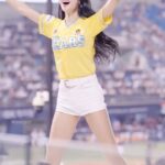 Park Ki-ryang Instagram – 첫 데뷔전날 경기장에 들어가서 벌벌떨면서 이 노래 꼭 하고싶다그랬는데 4회에 9점내면서 정신줄을 놓아버림. 환영해 주셔서 감사합니다💛❤️
힘내서 더 열심히 응원할께요😁 #두산베어스 #승리를위하여