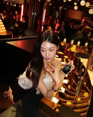 Park Se-jeong Instagram - Kilian Paris Party Night✨🪩

@KILIANPARIS #Kilianparis #킬리안파리 #킬리안