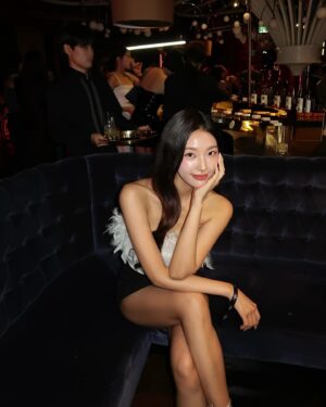 Park Se-jeong Instagram - Kilian Paris Party Night✨🪩

@KILIANPARIS #Kilianparis #킬리안파리 #킬리안