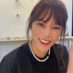 Park Si-yeon Instagram – 라방보시고, 원하시는 목걸이 컬러 댓글로 달아주시면 추첨을 통해 4분께 선물로 보내드릴께요💜