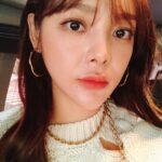 Park Si-yeon Instagram – 오랫만에 얼굴 한가득한 셀카😁