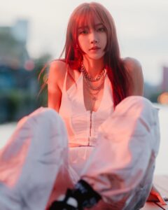 Park Soo-bin Instagram - Along with the Rivers of Berlin