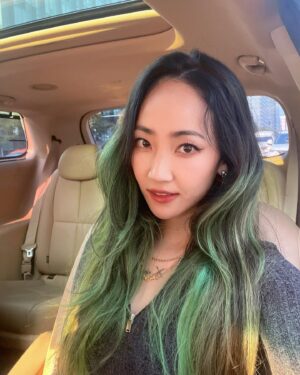 Park Ye-eun Instagram - 머리 많이 길었구만 🐸
