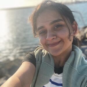 Parna Pethe Instagram - ⛔️🥶

a day at the pacific 🌊 

—

#nocaptionneeded 
PC @muktabarve @ninad.limaye @shreyas_raje 🌊